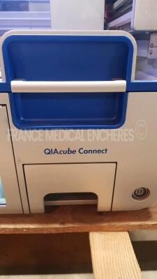 Qiagen DNA Extractor Qiacube Connect - S/W 1.1.0 (Powers up) *1327* - 5