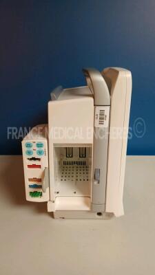 GE Patient Monitor Carescape B650 - YOM 2012/12 - w/ 1 x GE Module E-PSMP-01 - YOM 2012/12 (Powers up - French Language - See Pictures) *SEW12504780HA/6931236* - 2