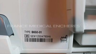 GE Patient Monitor Carescape B650 - YOM 2012/12 - w/ 1 x GE Module E-PSMP-01 - YOM 2012/12 (Powers up - French Language - Slight scratches on display screen - See Pictures) *SEW12504785HA/6931160* - 8