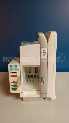 GE Patient Monitor Carescape B650 - YOM 2012/12 - w/ 1 x GE Module E-PSMP-01 - YOM 2012/11 (Powers up - French Language - See Pictures) *SEW12504794HA/6918462* - 2