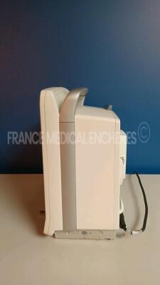 GE Patient Monitor Carescape B650 - YOM 2012/12 - w/ 1 x GE Module E-PSMP-01 - YOM 2012/11 (Powers up - French Language - See Pictures) *SEW12504794HA/6918462* - 3