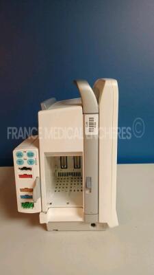 GE Patient Monitor Carescape B650 - YOM 2012/12 - w/ 1 x GE Module E-PSMP-01 - YOM 2016/08 (Powers up - French Language - See Pictures) *SEW12504795HA/8009298* - 2