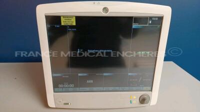 GE Patient Monitor Carescape B650 - YOM 2012/12 - w/ 1 x GE Module E-PSMP-01 - YOM 2016/08 (Powers up - French Language - See Pictures) *SEW12504795HA/8009298* - 4