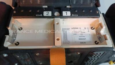 Medtronic/Physio-Control Defibrillator/Monitor Lifepak 12 - YOM 2008 - S/W 3011371-134 - User Test Passed - Multilingual Device - Missing Paddles - w/ 1 x ECG Leads and 1 x SPO2 Sensors (Powers up - Slight Scratches - Batteries not included - See Pictures - 13