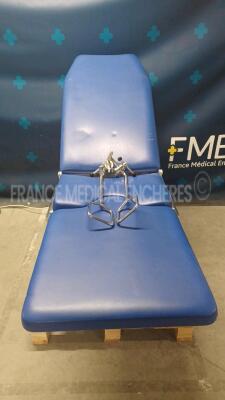 Medifa Gynecology Examination Chair 400330 (Powers up) *7902*