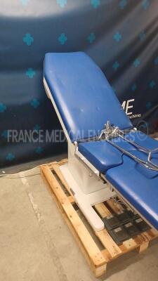 Medifa Gynecology Examination Chair 400330 (Powers up) *7902* - 2