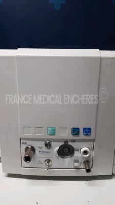 Datex Ohmeda Ventilator Engstrom CS Carestation - S/W 7.01 (Powers up) *CBCR1020* - 5