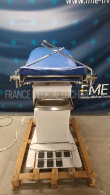 Medifa Gynecology Examination Chair 400330 incomplete (Powers up) *6662* INV 0050041 - 5