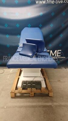 Medifa Gynecology Examination Chair 400330 (Powers up) *7835* - 4