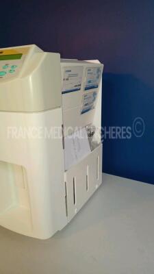 Horiba Medical Hematology Analyzer ABX Micros 60 OS - YOM 2014 - S/W 1.7.4 (Powers up - French Language - See Pictures) *411OS94519* - 2