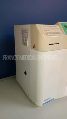 Horiba Medical Hematology Analyzer ABX Micros 60 OS - S/W 1.7.4 (Powers up - French Language - See Pictures) *603OS80008* - 3