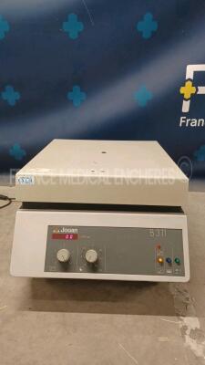 Jouan Centrifuge B3 11 (Powers up) *39510190*