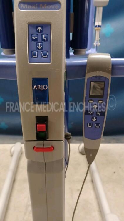 Lève-personne électrique Arjo Maxi Move Avec Télécommande - Réf. 700-19326, Pour Pièces Ou Réparation !