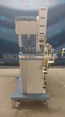 Drager Ventilator Fabius Tiro - YOM 2006 - S/W 3.37 (Powers up) *arxj0004* - 4