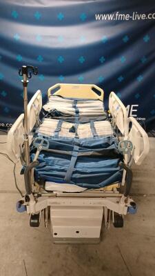 Hill Rom Hospital Bed Total Care Duo 2 (No power) *07BA0017*