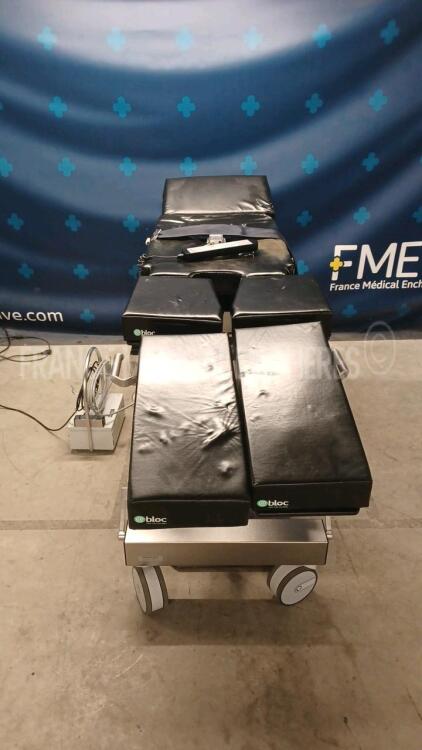 Maquet Operating Table Alphamaquet - YOM 2010 w/ Remote Control (Powers up) *02973*