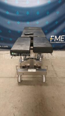 Maquet Operating Table Betamaquet w/ Remote Control (Powers up) *01749*