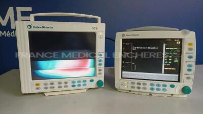 Lot of 1 x Datex Ohmeda Patient Monitor S/5 with M-NESTPR and M-NESTR Screen to be repaired and Other Damages (See Pictures) and 1 x GE Datex Ohmeda Patient Monitor F-FM-00 with GE Datex Ohmeda Module E-PSM-00 (Powers Up)