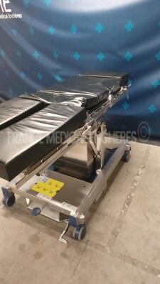 Maquet Operating Table Alphamaquet Plus - YOM 2012 w/ Remote Control (Powers up) - 3