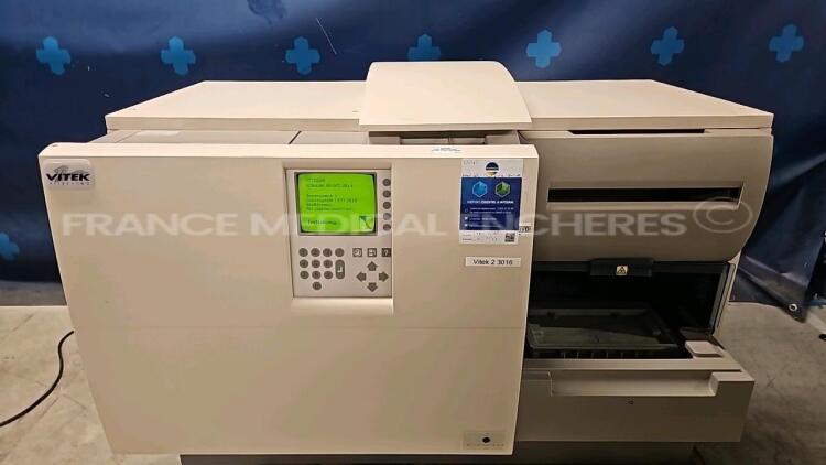 Biomerieux Microbiological Analyzer Vitek 2 (Powers up) *VTK23016*