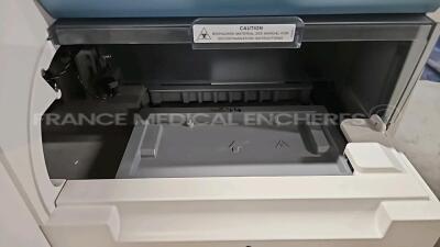 Biomerieux Microbiological Analyzer Vitek 2 YOM 2015 (Powers up) *VTK4044* - 3