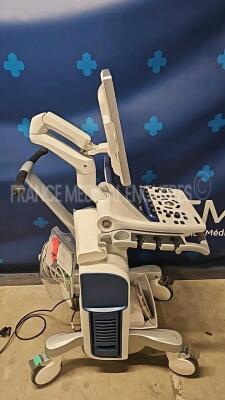 GE Ultrasound Vivid S60N - YOM 11/2018 - S/W 202 - Options contrast VG - view X - AFI - 2D auto EF - tissue tracking -w/ 3Sc-RS Probe YOM 12/2022 (Powers up) *1198032WX3/200880S60N* - 2