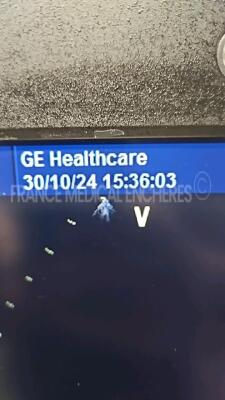 GE Ultrasound Vivid S6 - YOM 03/2014 - S/W 12.2 one probe plug to be repaired see picture -one missing wheel housing - cosmetic damage ( see picture) Options ATO/ASO - TM anatomic - tissue velocity imaging and tissue tracking - logiq view - virtual convex - 11