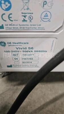 GE Ultrasound Vivid S6 - YOM 03/2014 - S/W 12.2 one probe plug to be repaired see picture -one missing wheel housing - cosmetic damage ( see picture) Options ATO/ASO - TM anatomic - tissue velocity imaging and tissue tracking - logiq view - virtual convex - 22