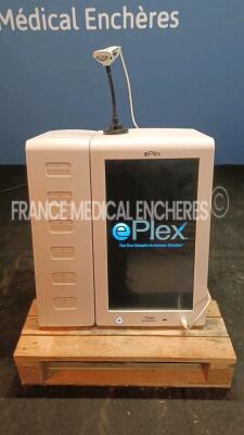 ePlex Molecular Diagnostics GenMark DX (Powers up) *1946100487*