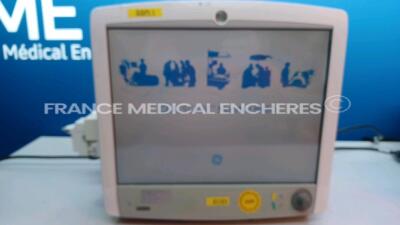 GE Patient Monitor Carescape B650 -YOM 2010 - w/ E-PSM-00 Module and E-CAIO-00 module (Powers up) *SEW10467256HA*