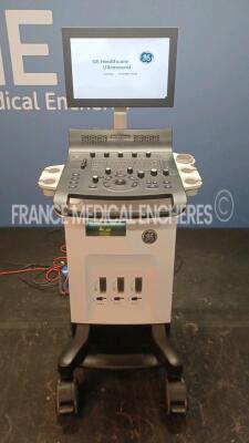 GE Ultrasound Versana Essential - YOM 06/2018 - S/W R1.0.6 w/ GE Probes L5-11-RS - 2018/09 and C2-5-RS - YOM 2018/09 (Powers up) *6021855WX0*