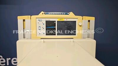 Lot of 1 x Drager Incubator Babytherm and 1 x Ohmeda Incubator Omnibed (Both do not power up) - 5