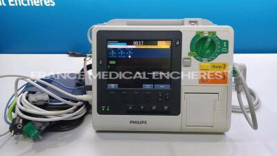 Philips Monitor Defibrillator HeartStart XL Plus - YOM 2014 - french language - options ECG (Powers up) *US11410135*