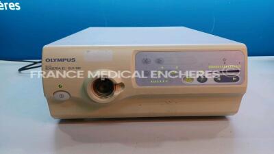 Olympus Xenon Light Source Evis Exera 2 CLV-180 (Powers up) *7807017*