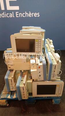 Lot of 27 x Drager Patient Monitors Infinity Delta - S/W VF9.1-W Missing Power Supplies - Cosmetic Damages - German Language (All power up - See Pictures)