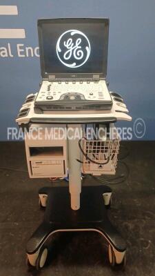 GE Ultrasound Logiq e - YOM 2019/07 - S/W R9.2.1 - Options - ColorM - AMM/CMM w/ GE Probe L14-12t-RS - YOM 2019/01 (Powers up) *736366WX6/6047233WX0*