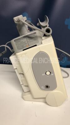 Philips Defibrilator Heartstart MRX - YOM 2010 - S/W F.03.07 w/ Philips Paddles and Philips Battery M3539A and Philips Battery M3538A (Powers up) - 3