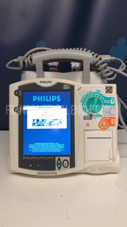 Philips Defibrilator Heartstart MRX - YOM 2010 - S/W F.03.07 w/ Philips Paddles and Philips Battery M3539A and Philips Battery M3538A (Powers up)