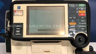 Medtronic Defibrillator Lifepak 12 - YOM 2006 w/ ECG sensor (Powers up) - 6