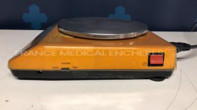 Sartorius Precision Scale 1403 A (Powers up) - 3