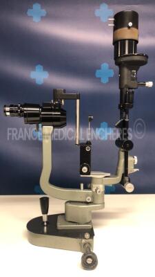 Haag Streit Slit Lamp B900 - YOM 2005 w/ binoculars X10 and Bobes tonometer - 2