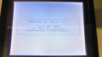 GE ECG Mac 1200 - YOM 2005 - S/W V6.2 - w/ Unicart II - YOM 2006 (Powers up) - 5