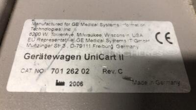 GE ECG Mac 1200 - YOM 2005 - S/W V6.2 - w/ Unicart II - YOM 2006 (Powers up) - 6