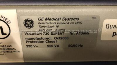 GE Ultrasound Voluson 730 Expert - YOM 2006 w/ Mitsubishi Printer P91 and Footswitch - Boot Error (Powers up) - 11