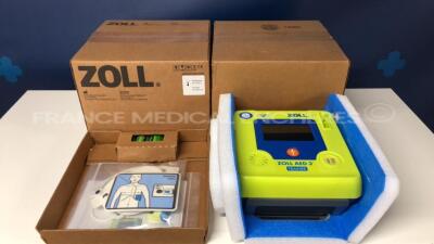 Lot of 2 ZOLL Defibrilator AED 3 Trainers original box never used - Spanish Language