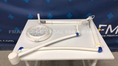 Dr Mach Operating Light 130F - YOM 2012 - declared functional by the seller