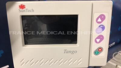 Lot of GE Stress Test Case Radisys w/ Marquette Effort Treadmill T2000 - YOM 2003 (No power) and SunTech Vital Signs Monitor Tango - YOM 2003 ( No power) - misssing password for the GE Case software - 8