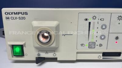 Olympus Xenon Light Source CLV S-20 (Powers up) - 4