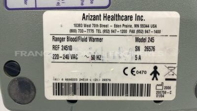 Lot of 2 Arizant Baer Hugger Fluid Warmers Ranger 245 - YOM 2006 and 2007 - no power cables (Both power up) - 7