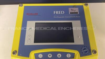 Schiller Defibrillator Fredbi E - YOM 2004 - missing battery charger - missing battery - Untested - 2